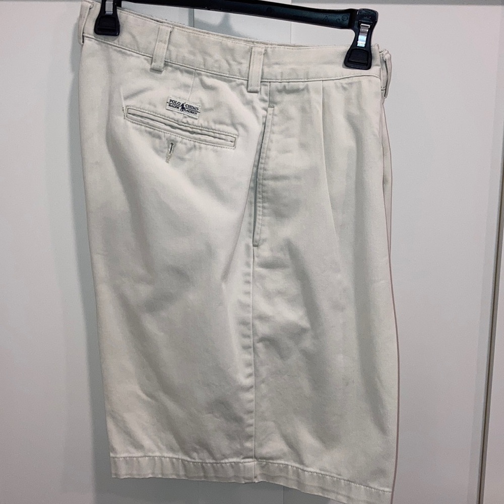 Men’s polo shorts.